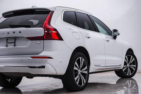 Used 2022 Volvo XC60 T8 Inscription w/ Advanced Package image 9