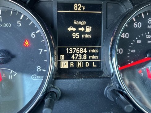 Used 2012 Nissan Rogue SV w/ Premium Pkg image 11