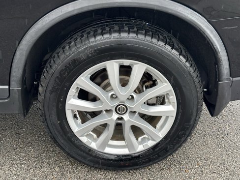 Used 2019 Nissan Rogue SV image 15