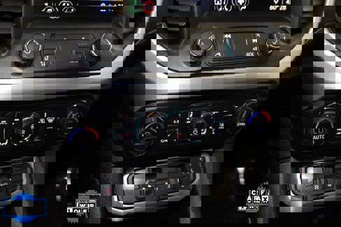 Used 2022 GMC Acadia SLE w/ Driver Convenience Package image 40