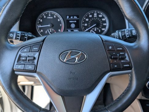 Used 2021 Hyundai Tucson Limited image 18