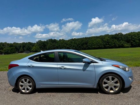 Used 2012 Hyundai Elantra Limited w/ Technology Pkg 5 image 5