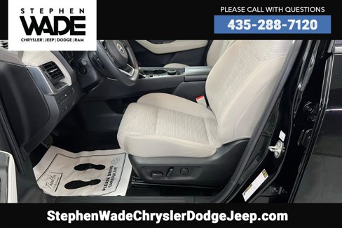 Used 2023 Nissan Rogue SV image 17
