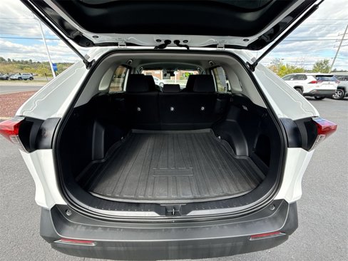 Used 2019 Toyota RAV4 LE image 29