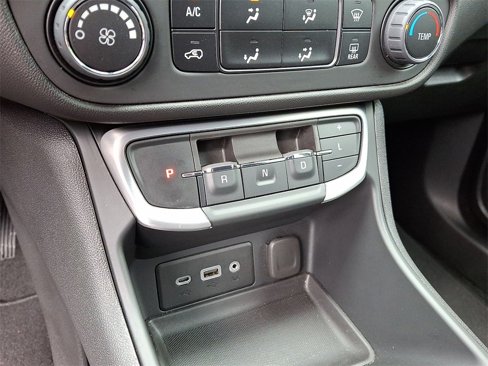 Certified 2024 GMC Terrain SLE image 9