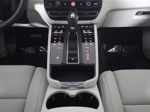 New 2025 Porsche Macan image 20