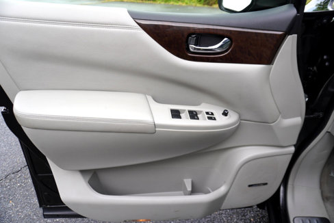 Used 2012 Nissan Quest SL w/ Bose Pkg image 31