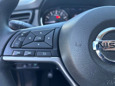 Used 2018 Nissan Rogue S image 24