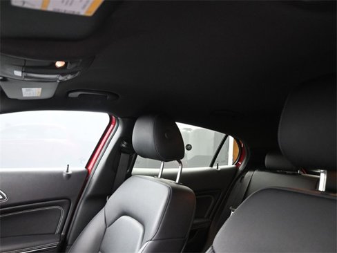 Used 2019 Mercedes-Benz GLA 250 image 14