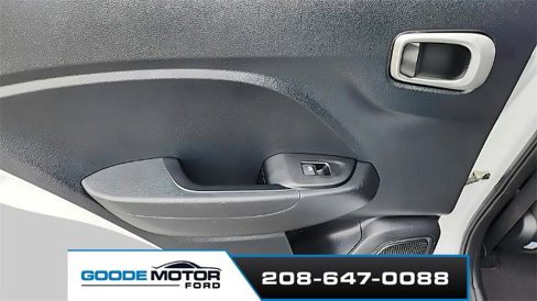 Used 2022 Hyundai Venue SE image 19