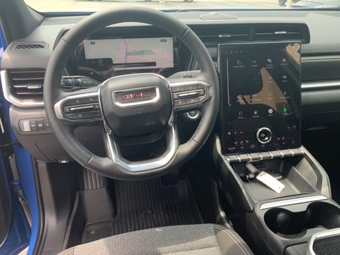 Used 2025 GMC Terrain Elevation image 10