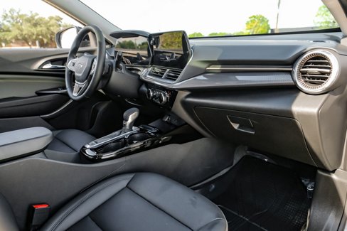 Used 2024 Chevrolet Trax ACTIV w/ Sunroof Package image 14