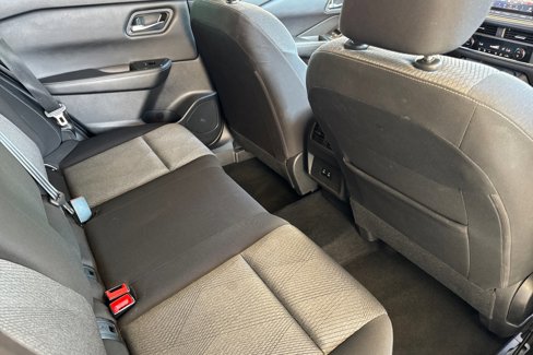 Used 2024 Nissan Rogue SV image 29