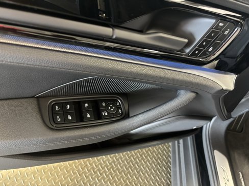 New 2025 Porsche Panamera 4 image 14