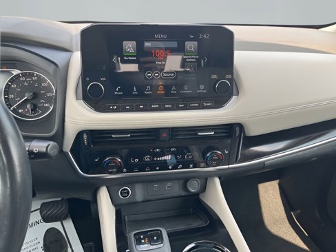 Used 2023 Nissan Rogue SL w/ SL Premium Package image 25