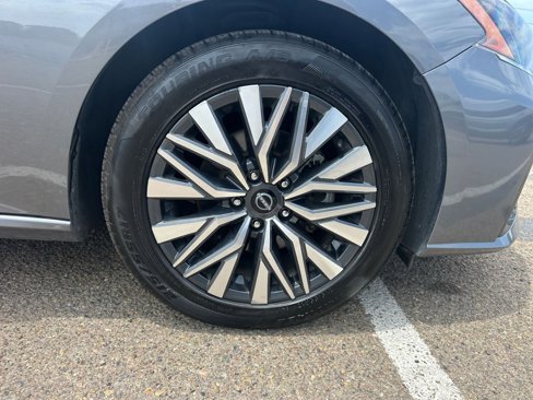 Used 2024 Nissan Altima 2.5 SV image 29