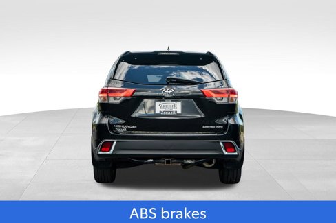 Used 2017 Toyota Highlander Limited Platinum image 6