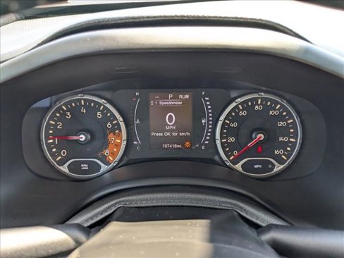 Used 2018 Jeep Renegade Latitude w/ Cold Weather Group image 11