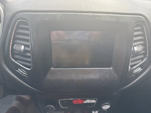 Used 2021 Jeep Compass Sport image 17