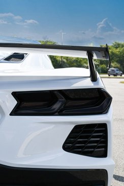 Used 2021 Chevrolet Corvette Stingray Premium Cpe w/ Z51 Performance Package image 9