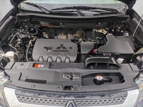 Used 2020 Mitsubishi Outlander ES image 20
