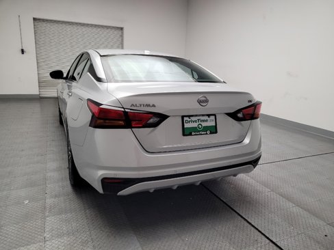 Used 2024 Nissan Altima 2.5 SV image 6