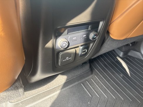 Used 2018 Buick Enclave Essence w/ Trailering Package image 25
