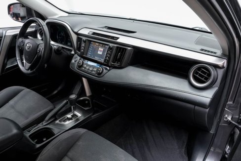 Used 2018 Toyota RAV4 XLE image 20