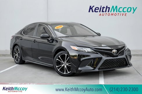 Used 2020 Toyota Camry SE image 1