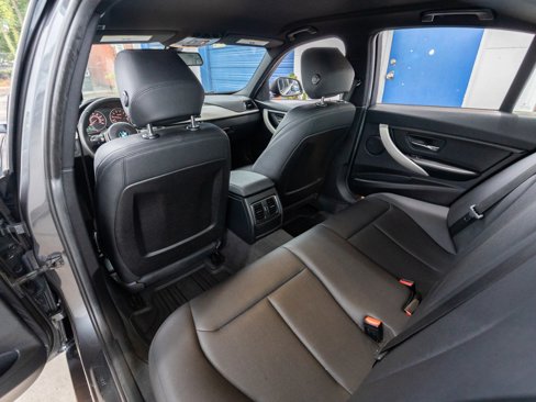 Used 2016 BMW 320i Sedan image 29