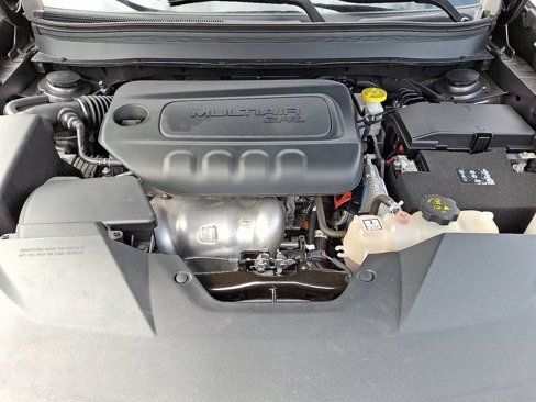 Used 2020 Jeep Cherokee Latitude Plus image 30