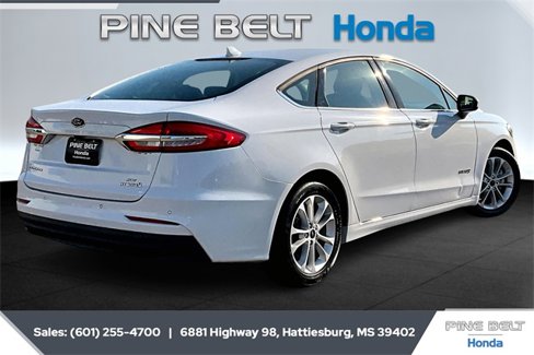 Used 2019 Ford Fusion SE image 11