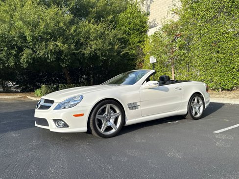 Used 2011 Mercedes-Benz SL 550 image 9