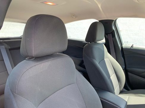 Used 2017 Chevrolet Cruze LT image 36