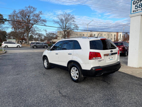 Used 2011 Kia Sorento LX w/ Convenience Pkg image 5