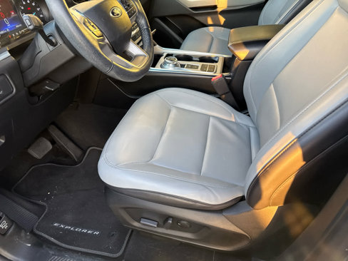 Used 2021 Ford Explorer XLT w/ Equipment Group 202A image 18