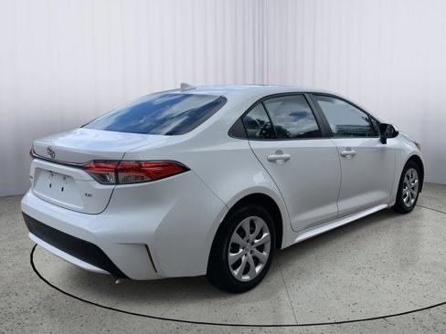 Used 2020 Toyota Corolla LE image 7