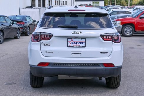 Used 2022 Jeep Compass Latitude image 4