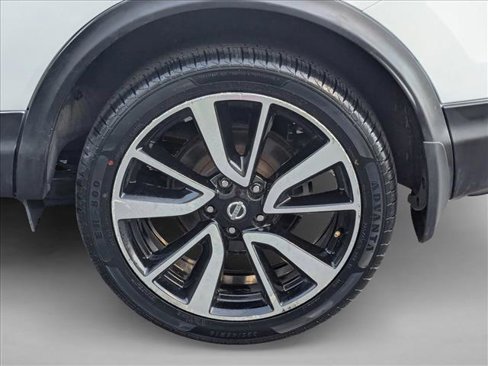 Used 2017 Nissan Rogue Sport SL w/ SL Premium Package image 23