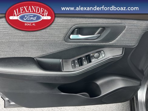 Used 2023 Nissan Rogue SV image 10