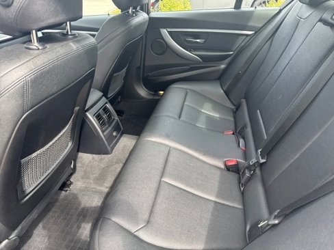 Used 2018 BMW 330i xDrive Sedan w/ M Sport Package image 31