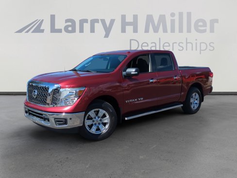 Used 2018 Nissan Titan SV w/ SV Convenience Package image 1