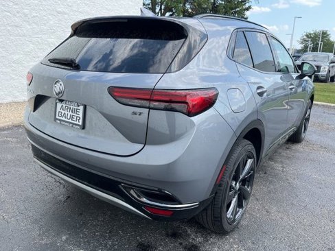 Used 2022 Buick Envision Essence w/ Sport Touring Package image 5