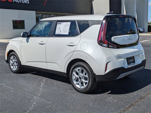 Used 2023 Kia Soul LX w/ Option Group 015 image 7