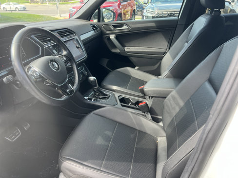 Used 2019 Volkswagen Tiguan SEL R-Line image 11