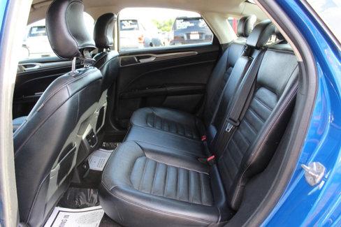 Used 2017 Ford Fusion SE w/ Fusion SE Technology Package image 15