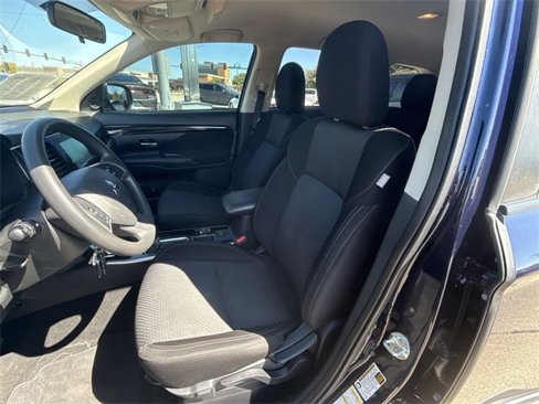 Used 2020 Mitsubishi Outlander ES image 17