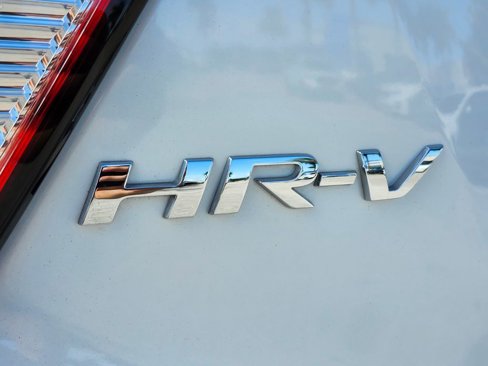 Certified 2021 Honda HR-V LX image 11