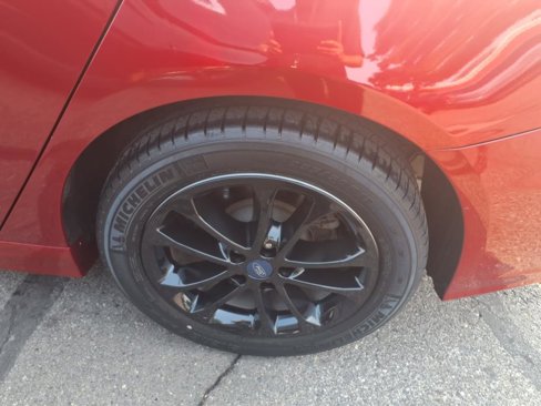 Used 2020 Ford Fusion SE image 10