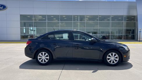 Used 2014 Chevrolet Cruze LS image 3